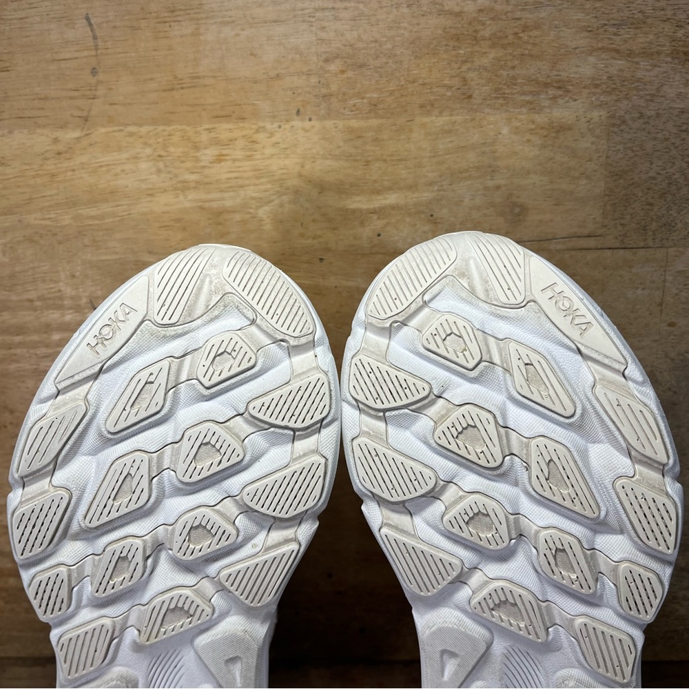 Hoka One One Clifton 9 REFLECTIVE Womens Size 7.5 Running Shoes Sneakers White - Picture 10 of 12